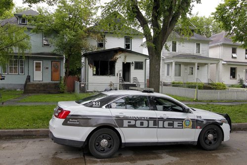 BORIS MINKEVICH / WINNIPEG FREE PRESS NEWS - Overnight fire scene at 414 Lansdowne Ave.  July 12, 2016