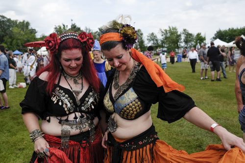 ZACHARY PRONG / WINNIPEG FREE PRESS  Jamie and Eilan, Tribal Belly Dancers, at the Cooks Creek Medieval Festival. July 16, 2016. (LAST NAMES NOT GIVEN)