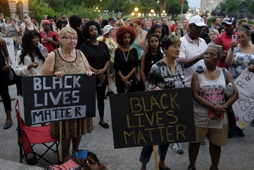 ZACHARY PRONG / WINNIPEG FREE PRESS  Hundreds of people gathered at the Legislative Building for a Black Lives Matter Vigil. July 20, 2016.