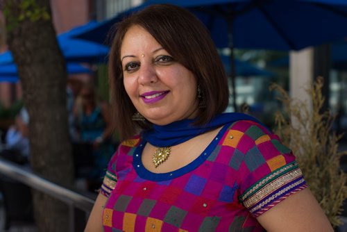 MIKE DEAL / WINNIPEG FREE PRESS Sharan Tappia is a volunteer with the Punjab Pavilion at this years Folklorama. 160726 - Tuesday, July 26, 2016