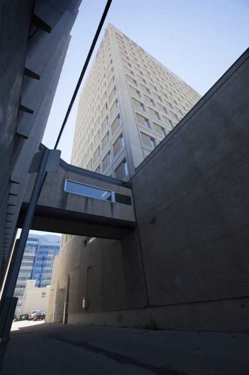 RUTH BONNEVILLE / WINNIPEG FREE PRESS  Photo of the Medical Arts Building on Kennedy street for story about the Manitoba Liquor & Lotteries purchase and conversion of building. View from backlane. See Larry Kusch story.    July 28, 2016