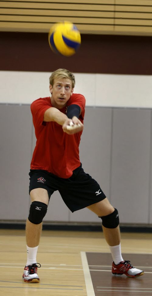 WAYNE GLOWACKI / WINNIPEG FREE PRESS     Chris Voth, a local professional volleyball player practises in the multiplex  at St. Paul's High School.  A European professional¤club withdrew a contract offer recently¤be cause he is gay and the club said they had "concerns".   Ashley Prest story  August 10 2016