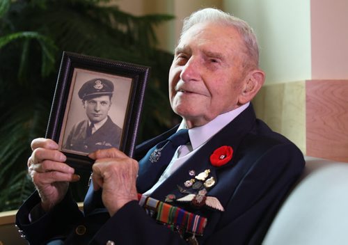 RUTH BONNEVILLE / WINNIPEG FREE PRESS  Portraits of WW2 vet Richard Sellen at his retirement residence in Oakbank Maniboa with photos of him while he was in service.      Sellen was a WW2 bomber pilot who has been part of the Follow-Up study for the last seven decades.   See Kevin Rollason story  Aug 09, 2016