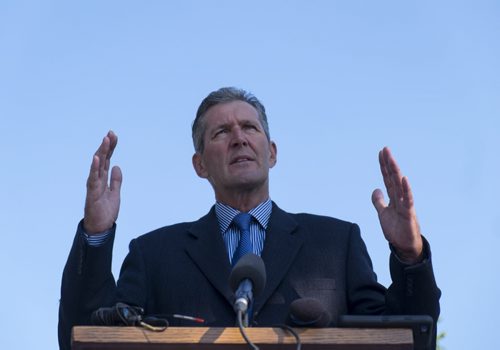 ZACHARY PRONG / WINNIPEG FREE PRESS  Premier Brian Pallister speaks to reporters at the Legislative grounds about his government's first 100 days in office. August 11, 2016.