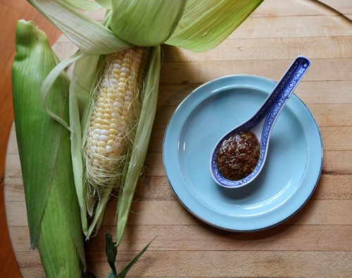 RUTH BONNEVILLE  / WINNIPEG FREE PRESS  ENT Food Front For Wendy King's Corn-on-the-cob toppings.   Dijon mustard and maple.  Aug 19 / 2016