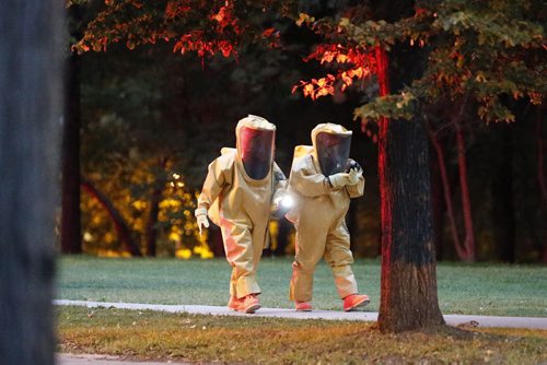 JOHN WOODS / WINNIPEG FREE PRESS Winnipeg's hazardous materials team prepares to enter the Granite Curling Club Sunday, August 21, 2016. Emergency crews were called after reports of strange odours coming from the club.