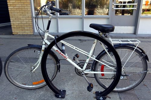 BORIS MINKEVICH / WINNIPEG FREE PRESS Illustrative photos of bikes locked up in Winnipeg. Photos taken on Sherbrook Street between Wolseley Ave. and Westminister Ave. Followup to the Bicycle Theft  Awareness/Prevention: Lock it, or lose it press conference. August 22, 2016