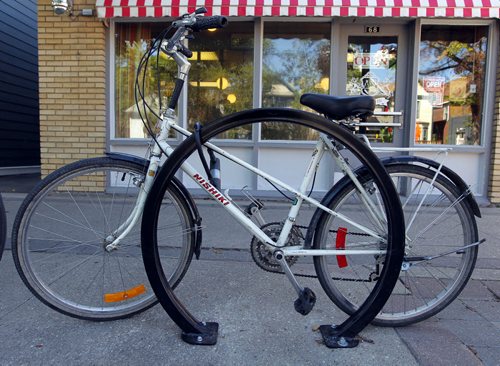 BORIS MINKEVICH / WINNIPEG FREE PRESS Illustrative photos of bikes locked up in Winnipeg. Photos taken on Sherbrook Street between Wolseley Ave. and Westminister Ave. Followup to the Bicycle Theft  Awareness/Prevention: Lock it, or lose it press conference. August 22, 2016