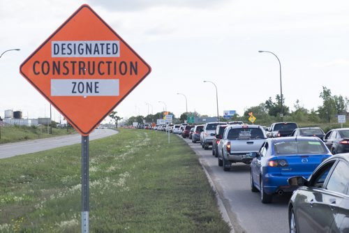 ZACHARY PRONG / WINNIPEG FREE PRESS  Traffic backed up due to construction that limited southbound traffic to one lane at 5:41 p.m.