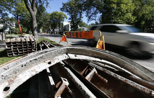 WAYNE GLOWACKI / WINNIPEG FREE PRESS   Construction material along Grovesnor Avenue in the segment of the  Grovesnor Avenue, from Cambridge Street to Montrose Street construction location. Aldo Santin story August 29 2016