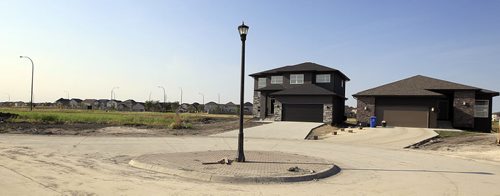 PHIL HOSSACK / WINNIPEG FREE PRESS - Sage Creek construction off Warde ave east of Lagimodier.  September 1, 2016