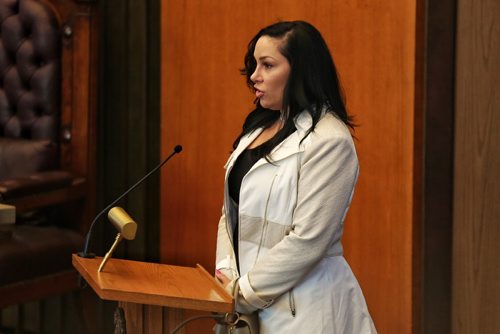 MIKE DEAL / WINNIPEG FREE PRESS

Sherrill Martens and other area residents speak at the City Hall Public Works committee meeting regarding the widening of Marion Blvd. 

160919
Monday, September 19, 2016