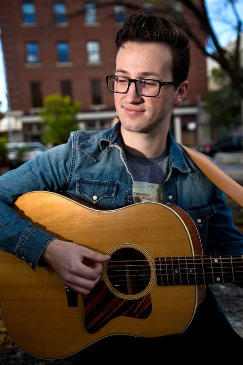 MIKE DEAL / WINNIPEG FREE PRESS
Mitchell Schimnowski will be performing at the next Sunday Brunch Collective on October 16th at the Kitchen Sync on Donald Street in Winnipeg's Exchange District.
160919 - Monday, September 19, 2016 - 

