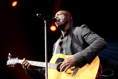 TREVOR HAGAN / WINNIPEG FREE PRESS
Seal performs at the David Foster Foundation Gala, Saturday, September 24, 2016.