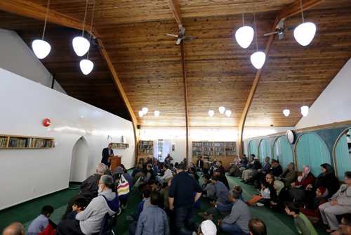 TREVOR HAGAN / WINNIPEG FREE PRESS
A special event at the newly renamed Pioneer Mosque on its 40th anniversary, Sunday, September 25, 2016.