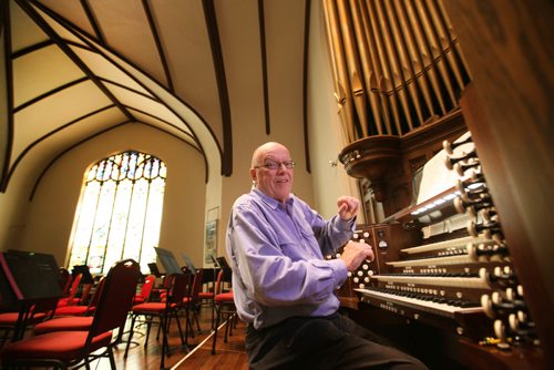 RUTH BONNEVILLE / WINNIPEG FREE PRESS

Portrait of Don Menzies at the organ that he has played at Westminster United Church for 50yrs.
See Gordon Sinclair's column.  

September 28, 2016

