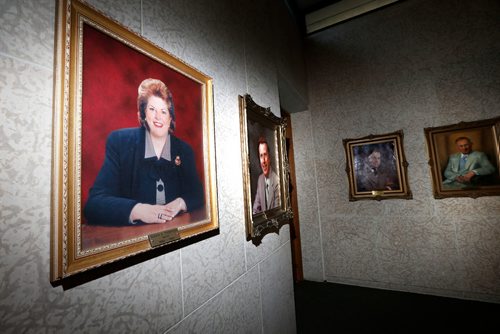 WAYNE GLOWACKI / WINNIPEG FREE PRESS

 At left, a portrait of Susan Thompson in the Gallery of Mayors, surrounding the Council Chamber at City Hall. Aldo Santin story. Oct.5 2016