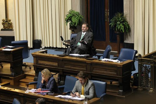 RUTH BONNEVILLE  /  WINNIPEG FREE PRESS

Assiniboia MLA Steven Fletcher during question period during session at the Legislative Building today.  


October 06, 2016
