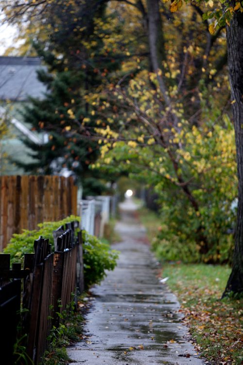 WAYNE GLOWACKI / WINNIPEG FREE PRESS


A street in the North End for Mike McIntyre's  story on a youth. Oct. 7 2016