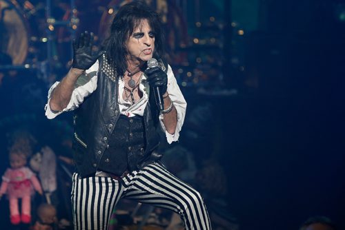 JOHN WOODS / WINNIPEG FREE PRESS
Alice Cooper performs at the Burton Cummings Theatre in  Winnipeg Tuesday, October 11, 2016.