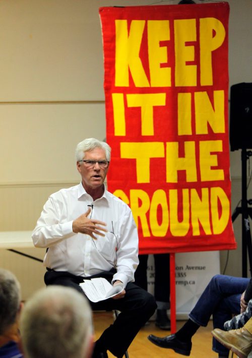 BORIS MINKEVICH / WINNIPEG FREE PRESS
Natural Resource Minister Jim Carr holds a town hall at Fort Garry Community Centre in Winnipeg. Protestors were given the freedom to go right up front with Carr. Oct. 13, 2016