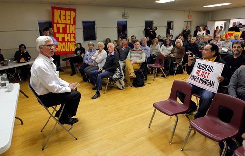 BORIS MINKEVICH / WINNIPEG FREE PRESS
Natural Resource Minister Jim Carr, left-sitting in white shirt, holds a town hall at Fort Garry Community Centre in Winnipeg. Oct. 13, 2016