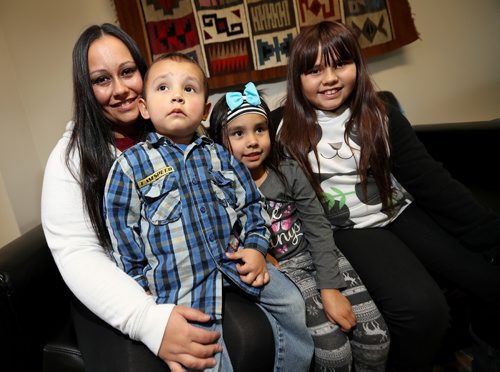 TREVOR HAGAN / WINNIPEG FREE PRESS
Kayla Lamirande and her children, Leland, 3, Kaliyah, 4, and Haylie, 10, at the Marlene Street Resource Centre, Saturday, October 15, 2016. For Ashley Prest United Way story.