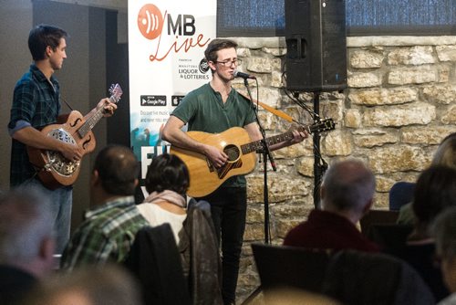 MIKE DEAL / WINNIPEG FREE PRESS
The Sunday Brunch Collective at the Kitchen Sync Sunday featuring a performance by Mitchell Schimnowski with food by celebrated Chef Ben Kramer. 
161016 - Sunday, October 16, 2016 - 

