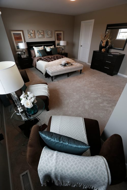 WAYNE GLOWACKI / WINNIPEG FREE PRESS

Homes. The master bedroom in 3 Snowberry Circle in Sage Creek.   The Kensington Homes sales rep is  Rene Giroux. Todd Lewys story   Oct. 18 2016