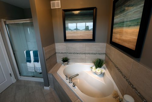 WAYNE GLOWACKI / WINNIPEG FREE PRESS

Homes. The bath off of the master bedroom in 3 Snowberry Circle in Sage Creek.   The Kensington Homes sales rep is  Rene Giroux. Todd Lewys story   Oct. 18 2016