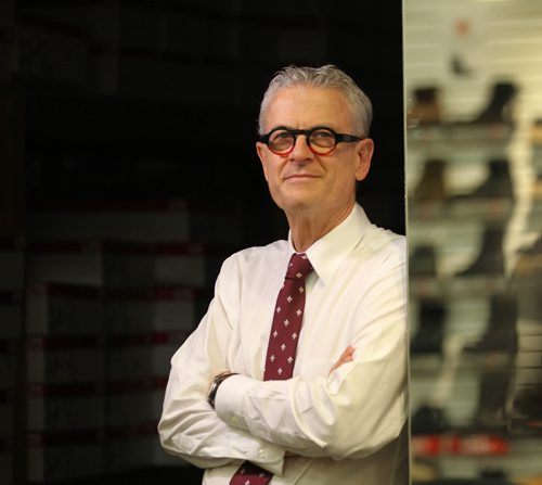 RUTH BONNEVILLE / WINNIPEG FREE PRESS

Portraits of Brian Scharfstein, President, Canadian Footwear in his store for in house ad.

. 

October 19, 2016
