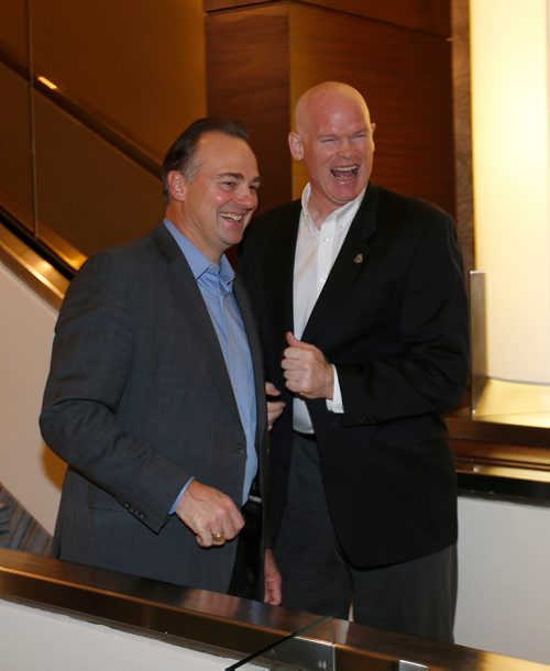 WAYNE GLOWACKI / WINNIPEG FREE PRESS

Former Winnipeg Jets players Dale Hawerchuk,left, and Jim Kyte catch up at the The Fairmont Winnipeg Hotel prior to the Winnipeg Jets Hall of Fame luncheon Thursday. The players will be playing in the NHL Heritage Classic Alumni Game Saturday.   Oct. 20 2016