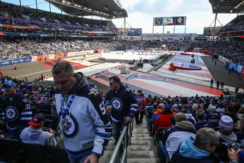 MIKE DEAL / WINNIPEG FREE PRESS
Fans start to make their way to their seats before the NHL game between the Winnipeg Jets and the Edmonton Oilers.
161023 - Sunday October 23, 2016