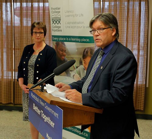 BORIS MINKEVICH / WINNIPEG FREE PRESS
The province of Manitoba announces funding agreement with Frontier College to support summer learning opportunities for indigenous students at CEDA/Pathways to Education, 419 Selkirk Ave. Indigenous and Municipal Relations Minister Eileen Clarke, left, and Education and Training Minister Ian Wishart, right, at the announcement. Oct. 24, 2016