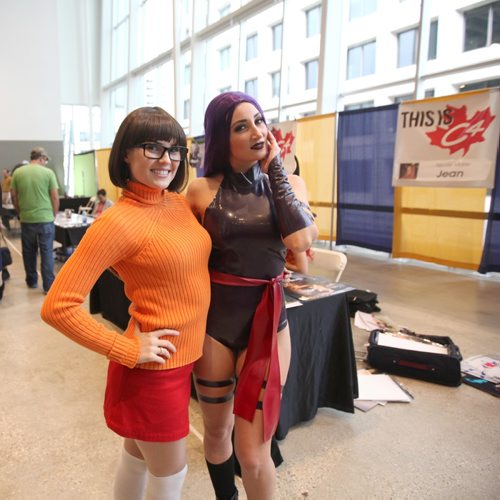 
RUTH BONNEVILLE / WINNIPEG FREE PRESS

Cosplayers Holli Wolf (in black) and Karli Woods (orange) pose for cameras and sign autographs on their pinup posters at Comic Con Saturday at the RBC Convention Centre.  
See Randall King story.  



October 29, 2016