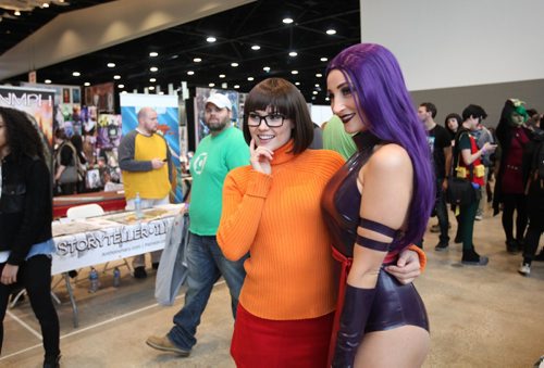 
RUTH BONNEVILLE / WINNIPEG FREE PRESS

Cosplayers Holli Wolf (in black) and Karli Woods (orange) pose for cameras and sign autographs on their pinup posters at Comic Con Saturday at the RBC Convention Centre.  
See Randall King story.  



October 29, 2016