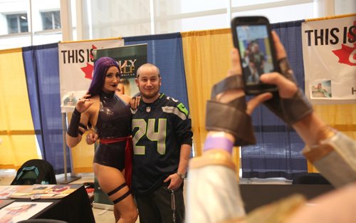 
RUTH BONNEVILLE / WINNIPEG FREE PRESS

Cosplayer Holli Wolf has her picture taken with Allen Little at Comic Con Saturday at the RBC Convention Centre.  
See Randall King story.  



October 29, 2016