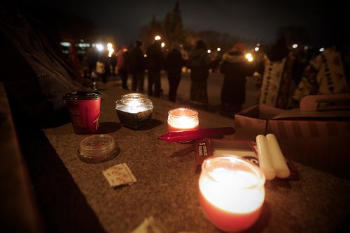 JOHN WOODS / WINNIPEG FREE PRESS
On Saturday, October 30, 2016 people gather at the Manitoba Legislature for a prayer circle during a vigil in support of Standing Rock Sioux who are opposing a $3.7 billion oil pipeline from the Bakken region to Southern Illinois which will run through their territory. 
