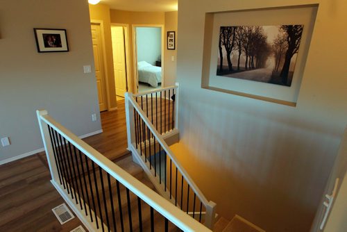 BORIS MINKEVICH / WINNIPEG FREE PRESS
RESALE HOMES - 6 Prairieview Cove in Dugald, Manitoba. The realtor is Anders Frederiksen. Fancy railings to go to the unfinished basement. Nov 7, 2016