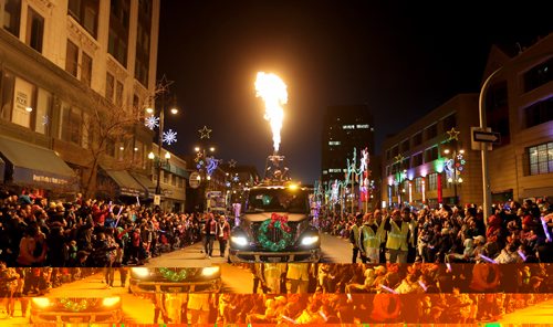 TREVOR HAGAN / WINNIPEG FRESS PRESS
The Santa Claus Parade, Saturday, November 12, 2016.