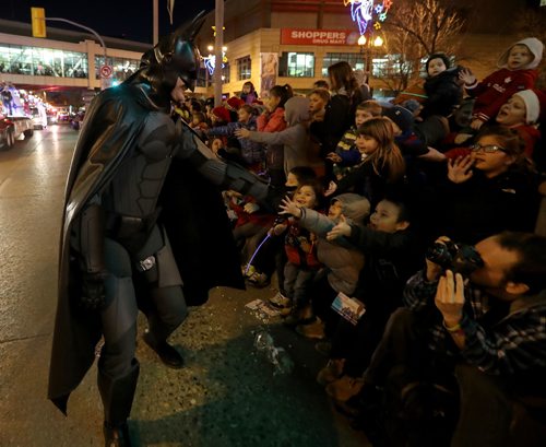 TREVOR HAGAN / WINNIPEG FRESS PRESS
The Santa Claus Parade, Saturday, November 12, 2016.