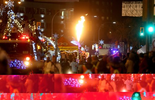 TREVOR HAGAN / WINNIPEG FRESS PRESS
The Santa Claus Parade, Saturday, November 12, 2016.