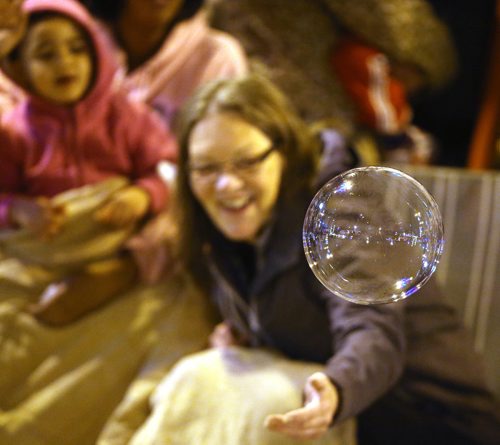 TREVOR HAGAN / WINNIPEG FRESS PRESS
The Santa Claus Parade, Saturday, November 12, 2016.