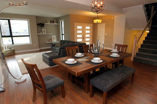 BORIS MINKEVICH / WINNIPEG FREE PRESS
NEW HOMES - 4553 Roblin Boulevard. Open concept boasts the dining room, entry landing, and front living area. Nov 14, 2016