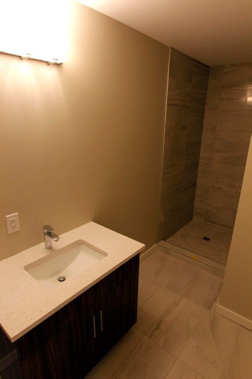 BORIS MINKEVICH / WINNIPEG FREE PRESS
NEW HOMES - 4553 Roblin Boulevard. Bathroom in the lower level. Mirror and shower doors have not been installed yet. Nov 14, 2016