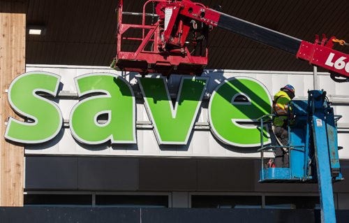 MIKE DEAL / WINNIPEG FREE PRESS
Construction of the new Save On Foods at Northgate Shopping Centre is almost complete. The grocery chain is opening three stores across Winnipeg soon.
161115 - Tuesday November 15, 2016