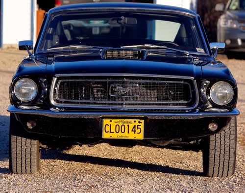 BORIS MINKEVICH / WINNIPEG FREE PRESS
CLASSIC CARS - Bruce Neufeld has a really nice black 1968 Mustang fastback. Front view. Nov 15, 2016