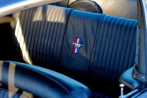 BORIS MINKEVICH / WINNIPEG FREE PRESS
CLASSIC CARS - Bruce Neufeld has a really nice black 1968 Mustang fastback. Logo in back seat. Nov 15, 2016