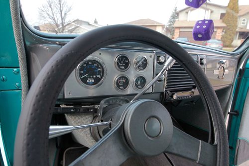 BORIS MINKEVICH / WINNIPEG FREE PRESS
CLASSIC CARS - Ken Betcher has a real swell 39 Ford cruiser. Custom build means custom dash and power steering and automatic transmission. Nov 17, 2016