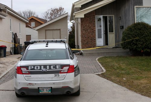 WAYNE GLOWACKI / WINNIPEG FREE PRESS

Winnipeg Police at a residence on Pinetree Crescent in West Kildonan after a person was injured Thursday afternoon. Carol Sanders story   Nov. 17 2016